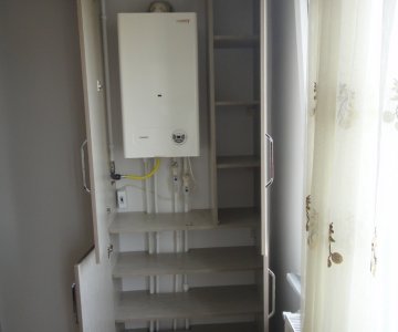 37 B